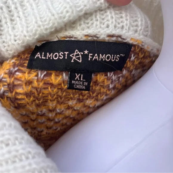 Almost Famous Crop Top - Picture 6 of 8